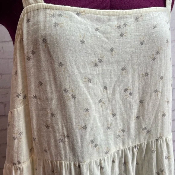 Rylee and cru size large cream colored tiered maxi dress - Picture 3 of 5